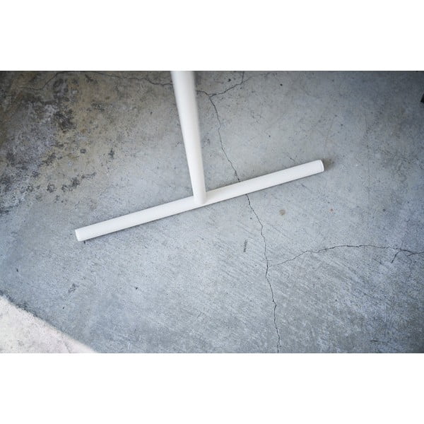 Biały metalowy stojak ścienny na ubrania Tower – YAMAZAKI-image-4