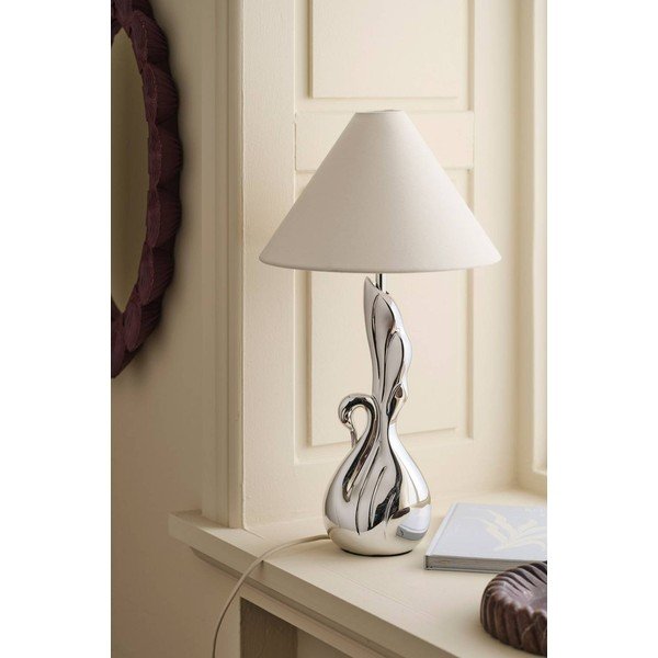 Biała/w kolorze srebra lampa stołowa z żywicy polimerowej (wysokość 53 cm) Swan – Ellos Home-image-2