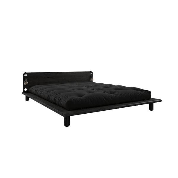 Czarne łóżko dwuosobowe z litego drewna z zagłówkiem, lampkami i czarnym materacem Comfort Karup Design Peek, 140x200 cm