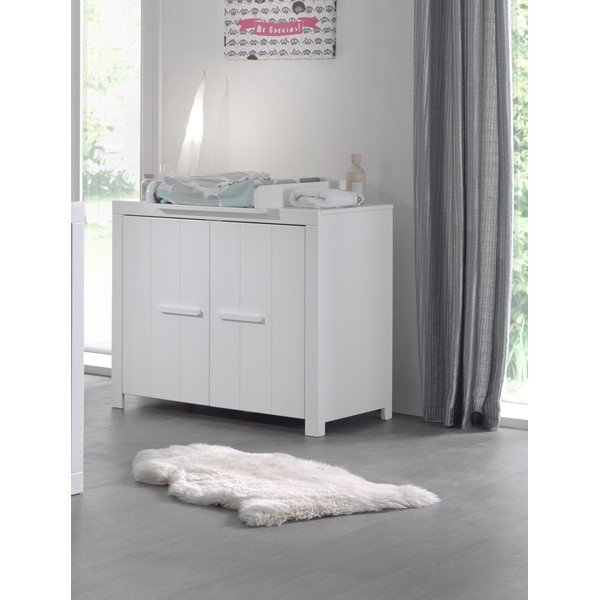 Biała niska komoda dziecięca z litego drewna sosnowego z przewijakiem 100x96 cm ERIK – Vipack-image-1