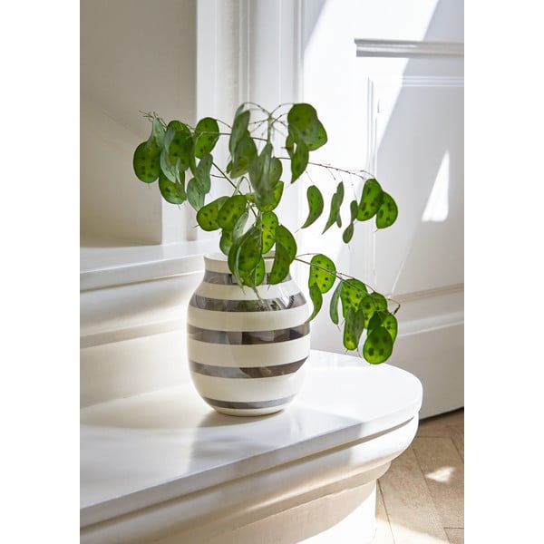 Biały kamionkowy wazon z detalami w kolorze srebra Kähler Design Omaggio, wys. 20 cm-image-1