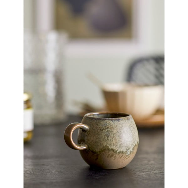 Brązowy kubek ceramiczny 280 ml Paula – Bloomingville-image-1