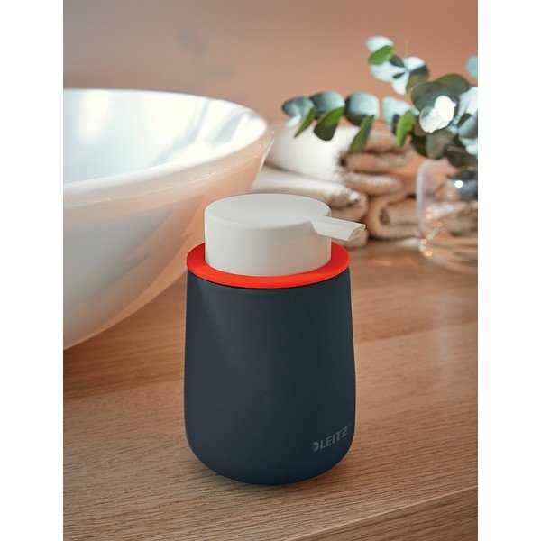 Szary ceramiczny dozownik do mydła Leitz Cosy-image-4