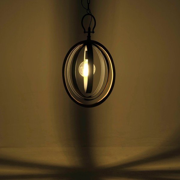 Czarna lampa metalowa z drewnianymi elementami InArt-image-1
