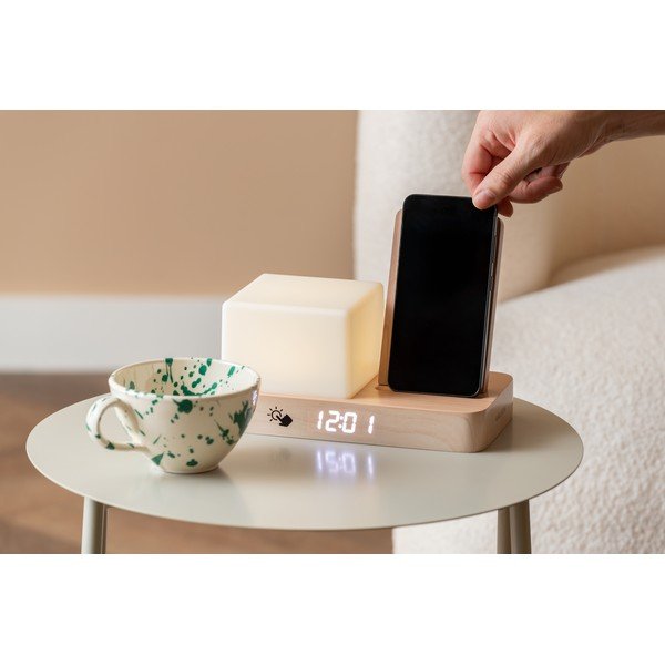 Budzik cyfrowy/stołowy  z ładowarką bezprzewodową Retro LED Night Light – Karlsson-image-1