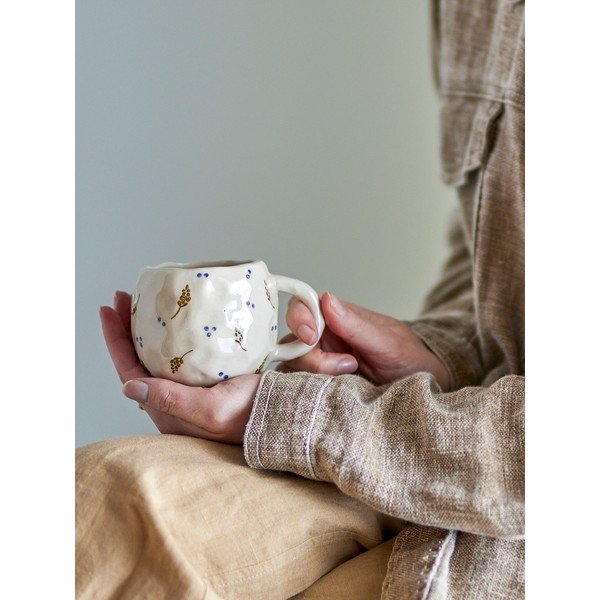 Kremowy kamionkowy kubek 260 ml Pippine – Bloomingville-image-1