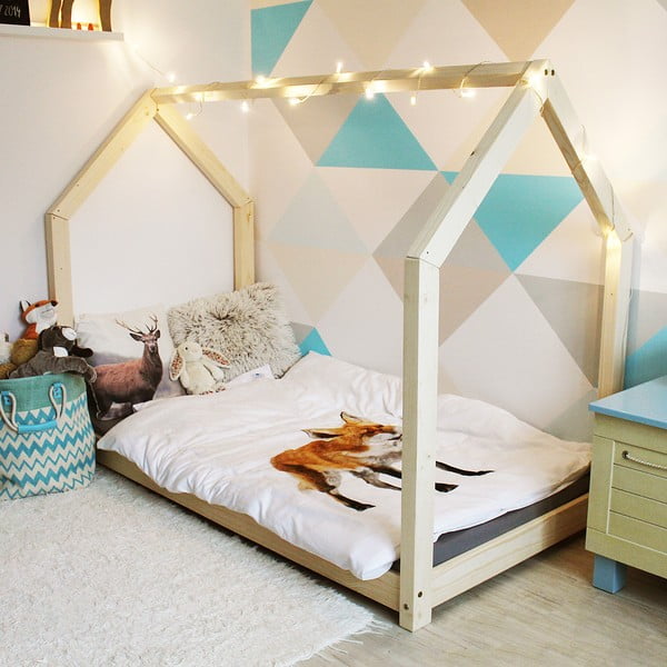 Drewniane łóżko jednoosobowe w kształcie domku, 90x200 cm