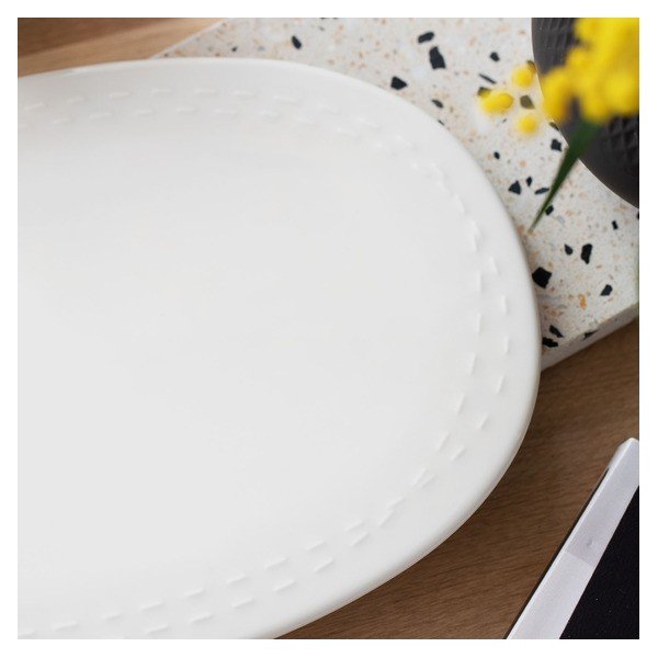 Biały porcelanowy talerz Villeroy & Boch Like It's my moment, 30x20 cm-image-1