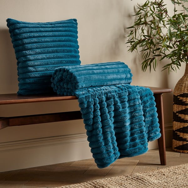 Koc z mikropluszu 130x170 cm Cosy Ribbed – Catherine Lansfield-image-3
