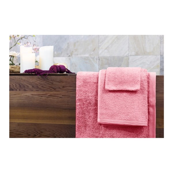 Komplet dwóch różowych ręczników i ręcznika kąpielowego Jalouse Maison Cerisier