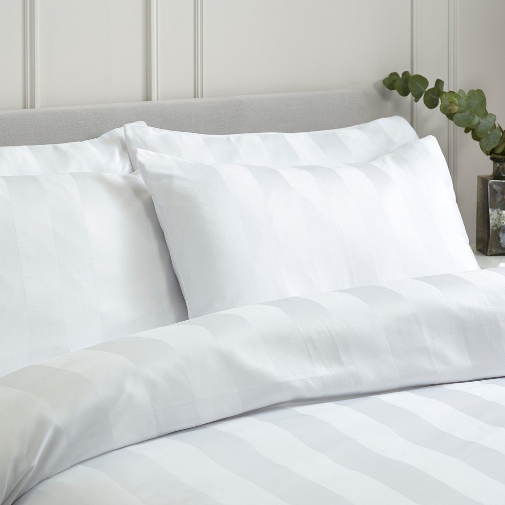 Biała satynowa pościel dwuosobowa 3-częściowa 200x200 cm So Soft Satin Stripe – Catherine Lansfield (zdjęcie 3)