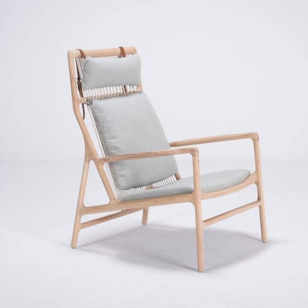 Fotel z konstrukcją z drewna dębowego z niebieskoszarą tekstylną poduszką Gazzda Dedo