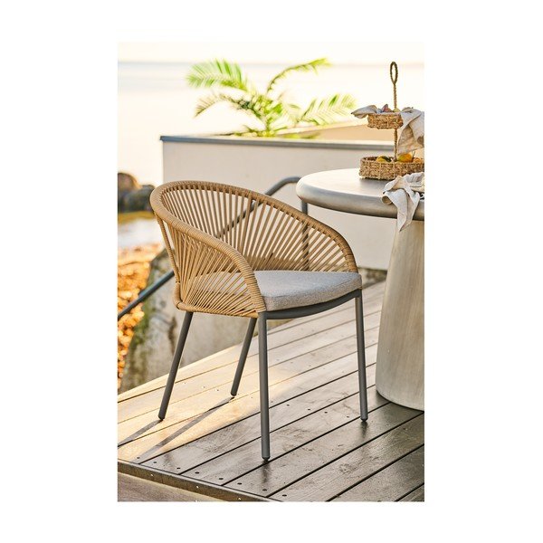 Beżowe metalowe tapicerowane krzesło ogrodowe Novella – House Nordic-image-1