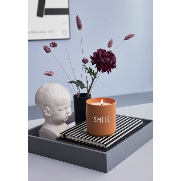 Zapachowa sojowa świeca Smile – Design Letters-image-1
