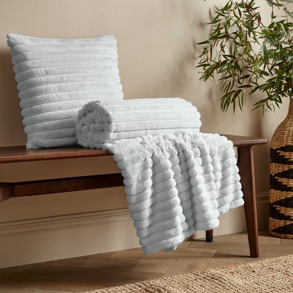 Biały koc z mikropluszu 130x170 cm Cosy Ribbed – Catherine Lansfield-image-3