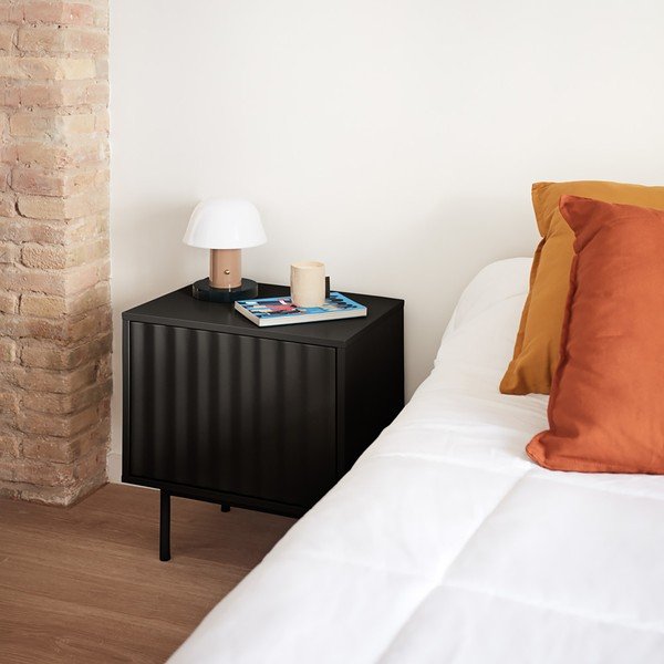 Czarna szafka nocna z matowym wykończeniem Sierra – Teulat-image-1