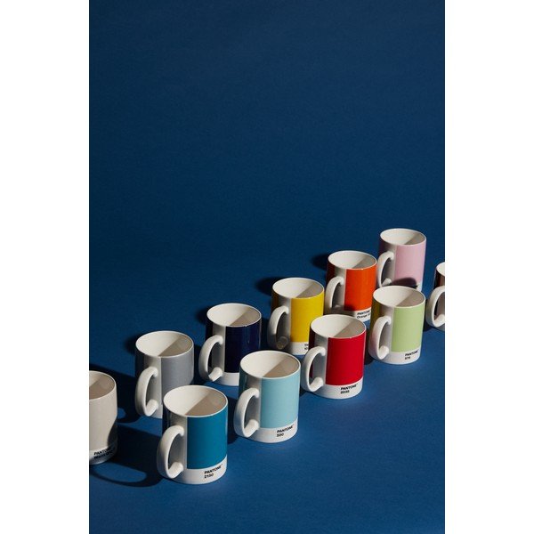 Czerwony porcelanowy kubek 375 ml Red 2035 – Pantone-image-1