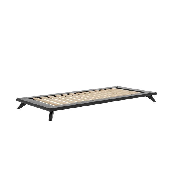 Czarne jednoosobowe łóżko z litego drewna sosnowego z materacem Karup Design Comfort, 90x200 cm