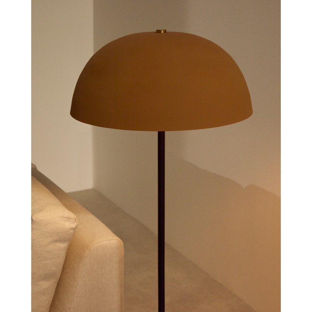 Lampa stojąca w kolorze terakoty z metalowym kloszem (wysokość 140 cm) Nibla – Kave Home (zdjęcie 4)
