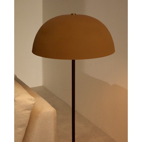 Lampa stojąca w kolorze terakoty z metalowym kloszem (wysokość 140 cm) Nibla – Kave Home-image-3