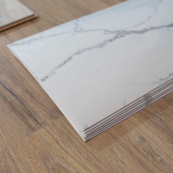 Płytki samoprzylepne na ścianę zestaw 6 szt. 60x30 cm Statuario Venato – SP TREND-image-1