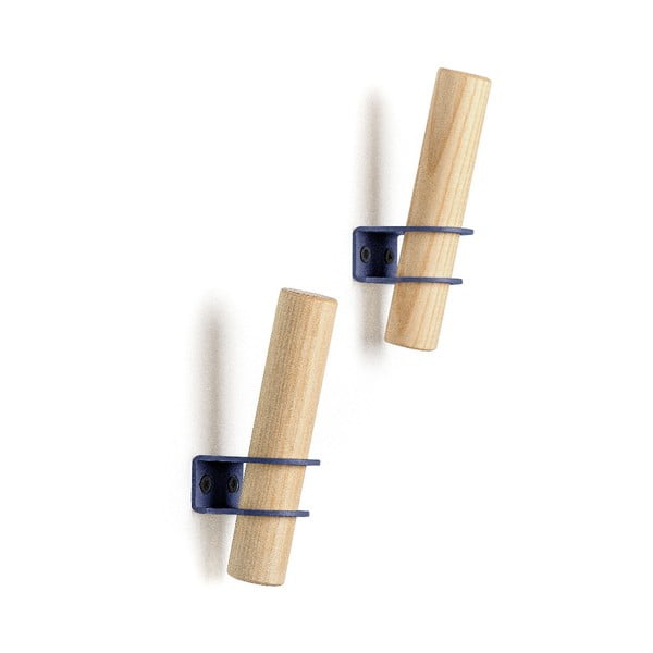 Zestaw 2 wieszaków z drewna jesionowego z niebieskim uchwytem EMKO Torch