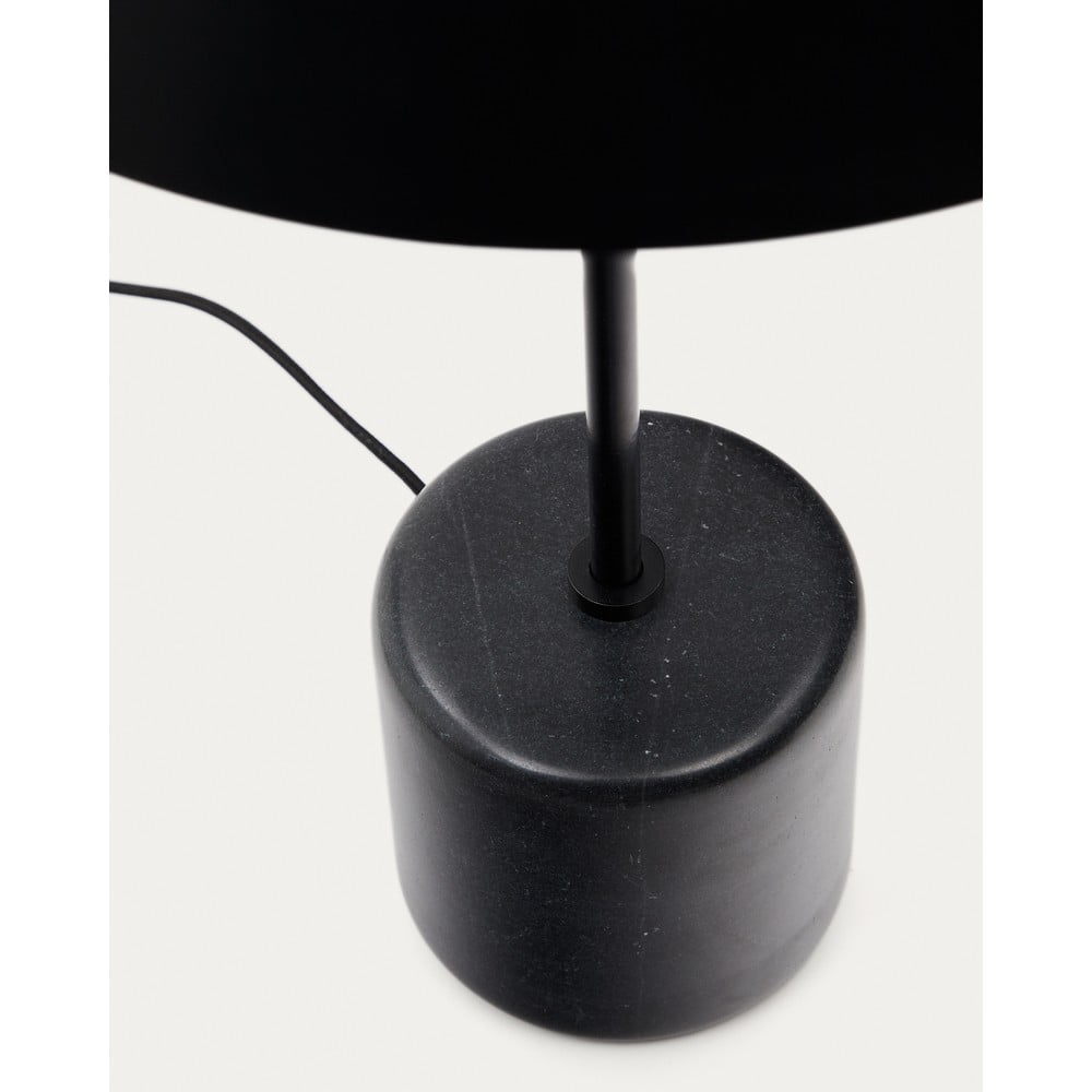 Czarna marmurowa lampa stołowa z metalowym kloszem (wysokość 58 cm) Sayra – Kave Home (zdjęcie 5)