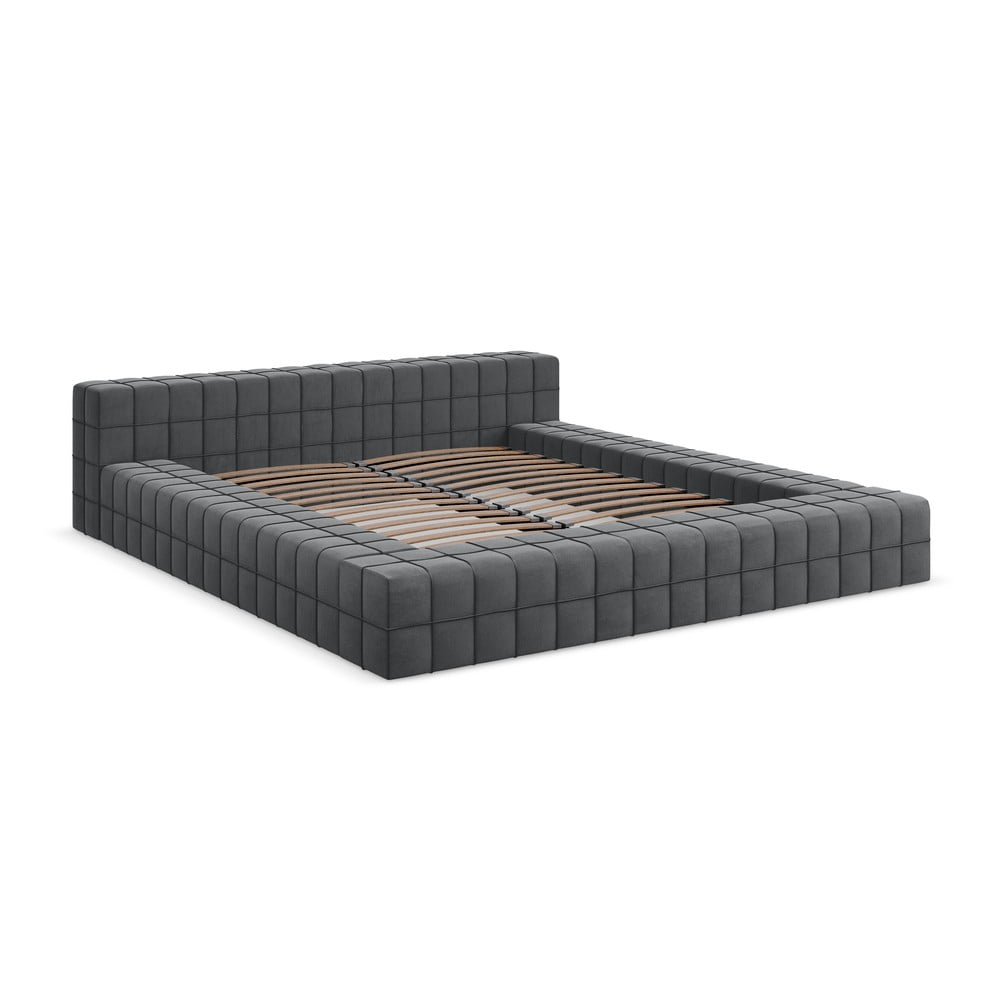 Ciemnoszare tapicerowane łóżko dwuosobowe ze stelażem 140x200 cm Akela – Makamii