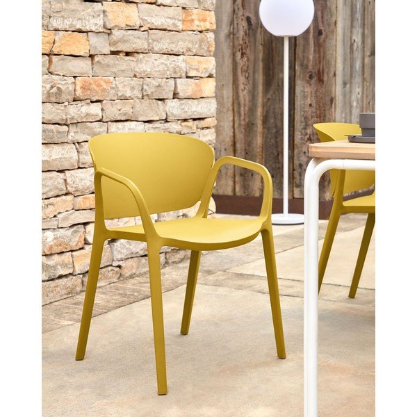 Żółte plastikowe krzesło ogrodowe Ania – Kave Home-image-1