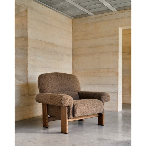 Brązowy fotel z materiału bouclé Nema – Kave Home-image-1