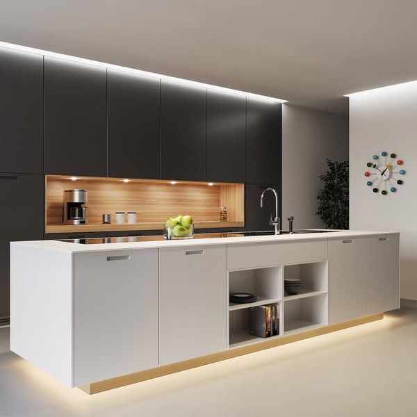 Czarna taśma LED 500 cm Chip – Reality-image-2
