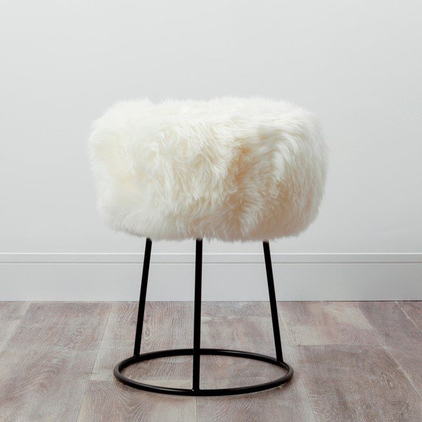 Stołek z białym siedziskiem z owczej skóry Native Natural, ⌀ 36 cm-image-1