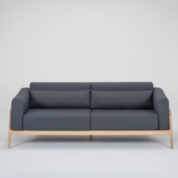 Niebieskoszara sofa 3-osobowa z konstrukcją z litego drewna dębowego Gazzda Fawn