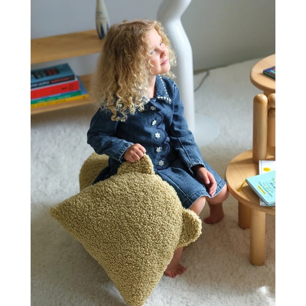 Zielona poduszka na sofę dziecięcą z materiału bouclé Bear – Wigiwama-image-1