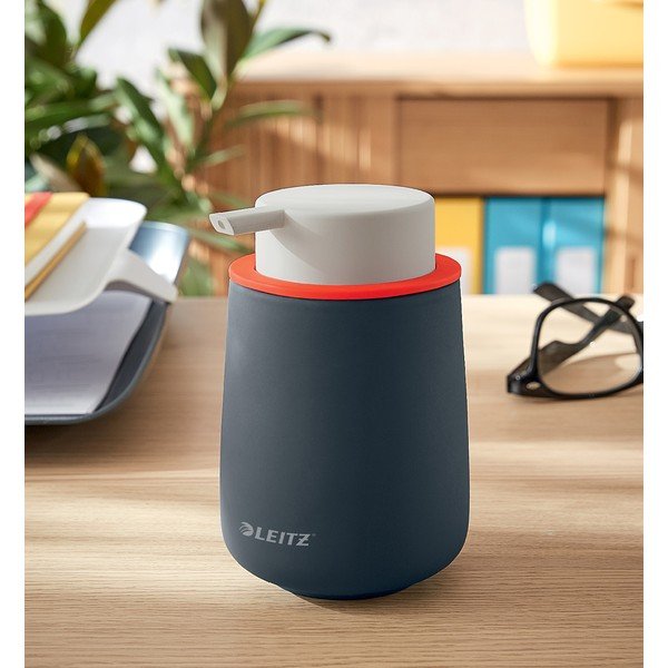 Szary ceramiczny dozownik do mydła Leitz Cosy-image-3