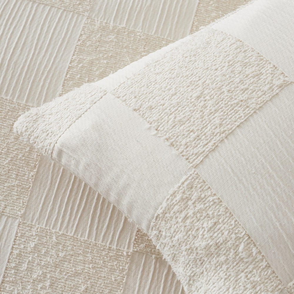 Kremowa pościel dwuosobowa z materiału bouclé 230x220 cm Cosy Checkerboard – Catherine Lansfield (zdjęcie 4)