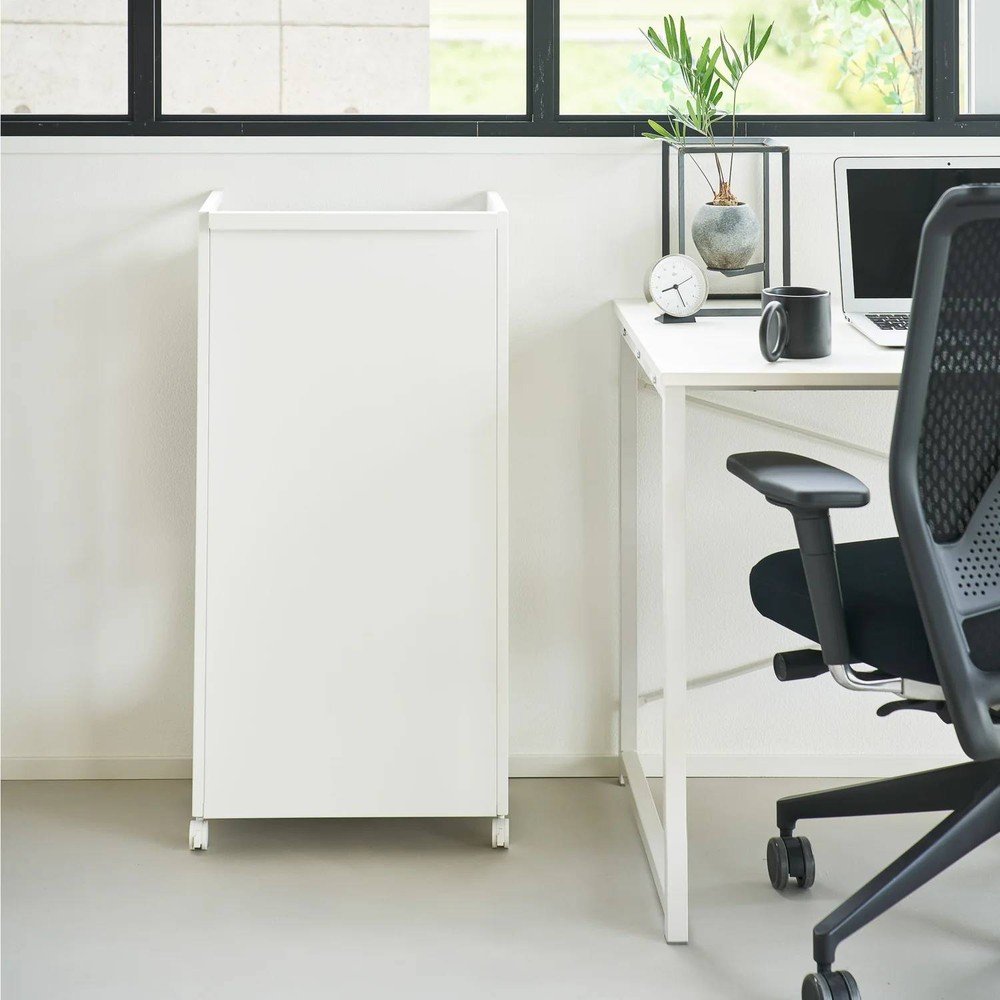 Biały metalowy regał na kółkach 42x84,5x32 cm Tower – YAMAZAKI (zdjęcie 6)