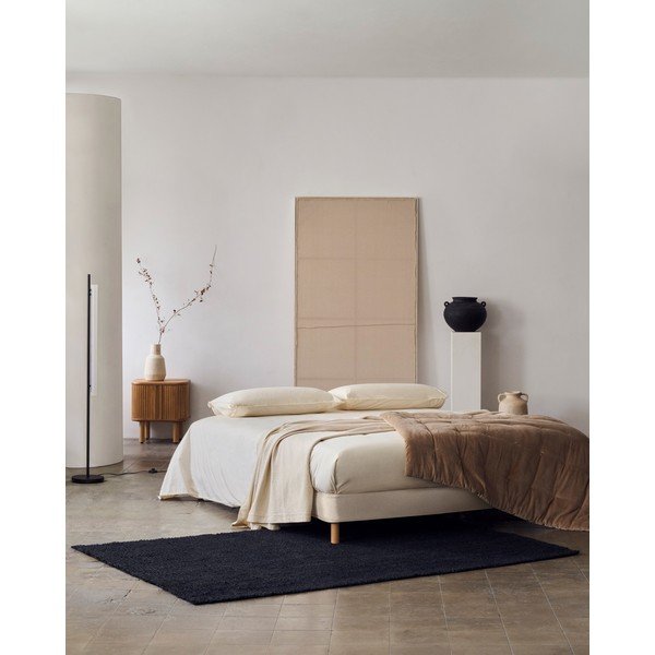 Beżowe tapicerowane łóżko dwuosobowe 150x190 cm Ofelia – Kave Home-image-1