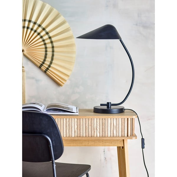 Czarna lampa stołowa z metalowym kloszem (wysokość 50 cm) Nisella – Bloomingville-image-1