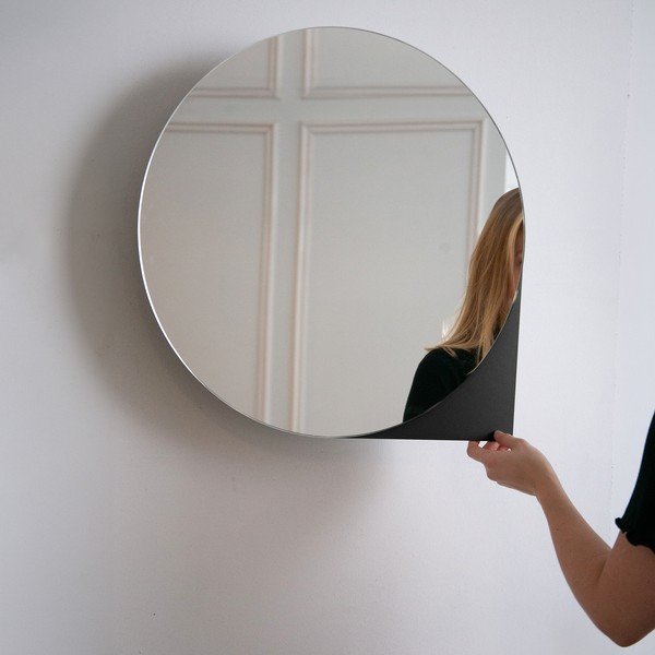 Czarna metalowa wisząca/z lustrem szafka łazienkowa 55x55 cm Sonnet – Spinder Design-image-1