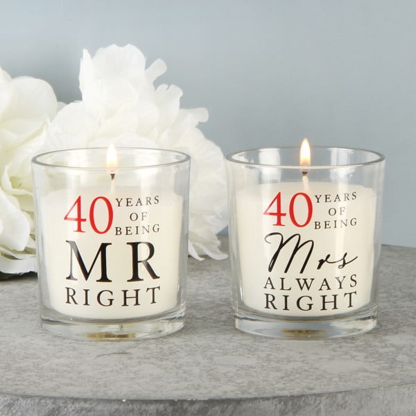 Zestaw 2 świeczek o zapachu bawełny z okazji 40 rocznicy ślubu Amore Mr. Right and Mrs. Always Right, 18 h palenia