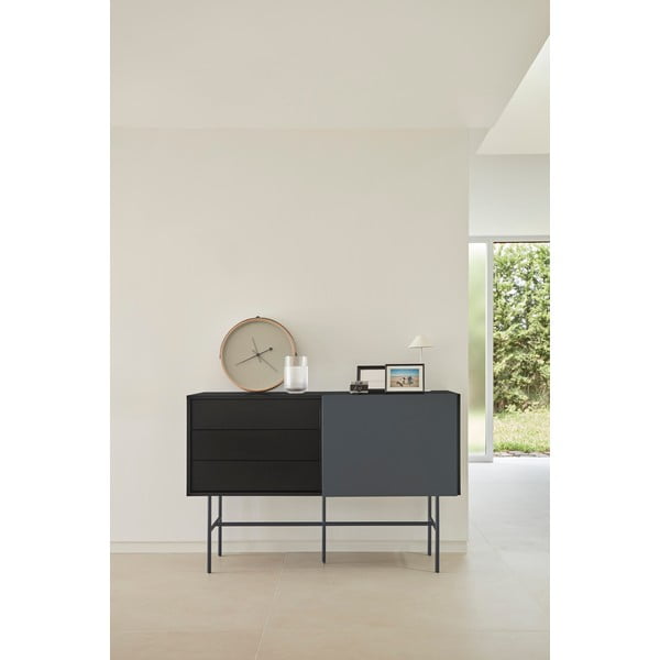 Czarno-antracytowa niska komoda z drzwiami przesuwnymi 140x91 cm Nube – Teulat-image-1