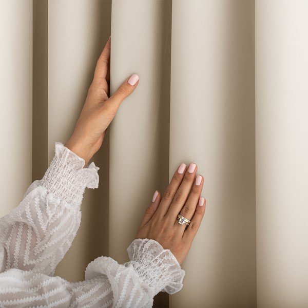 Kremowa zasłona częściowo zaciemniająca (dimout) 140x270 cm Carli – Restilo-image-3