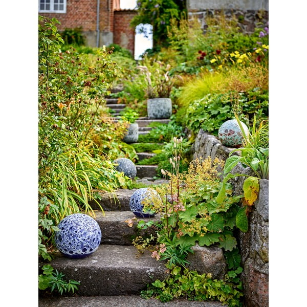 Terakotowa dekoracyjna kula ogrodowa Reese – Bloomingville-image-1