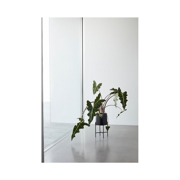 Zestaw 2 czarnych żelaznych doniczek na podstawkach Hübsch Haggo-image-2