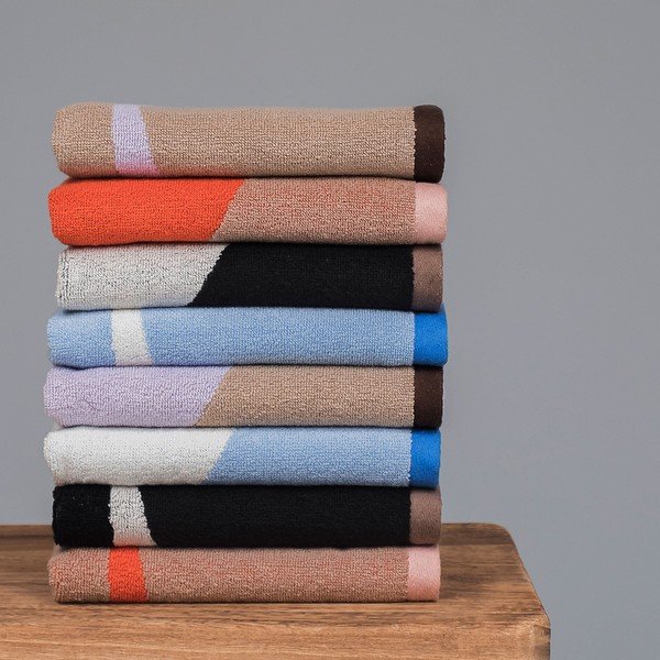 Czarno-biały ręcznik kąpielowy z bawełny organicznej 70x133 cm Nova Arte – Mette Ditmer Denmark-image-1