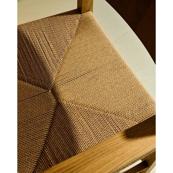 Fotel jadalniany z podłokietnikami z litego drewna dębowego w naturalnym kolorze Idun – Kave Home-image-3