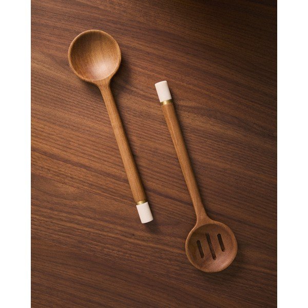 Drewniana łyżka kuchenna Nover – Kave Home-image-1