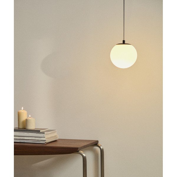 Biała/czarna metalowa lampa wisząca ze szklanym kloszem ø 15 cm Brisia – Kave Home-image-1