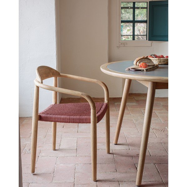 Krzesło ogrodowe z drewna eukaliptusa z podłokietnikami Kave Home Glynis-image-1